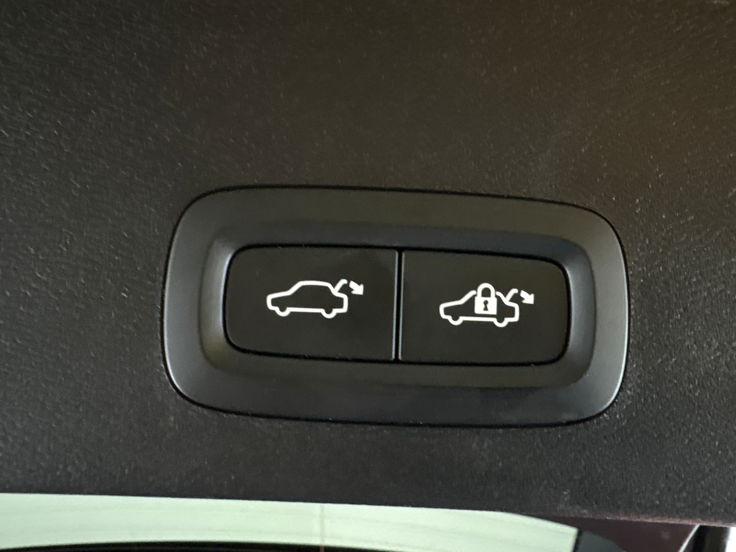 Used Volvo XC40 2022 for sale - 77665461: Photo 16