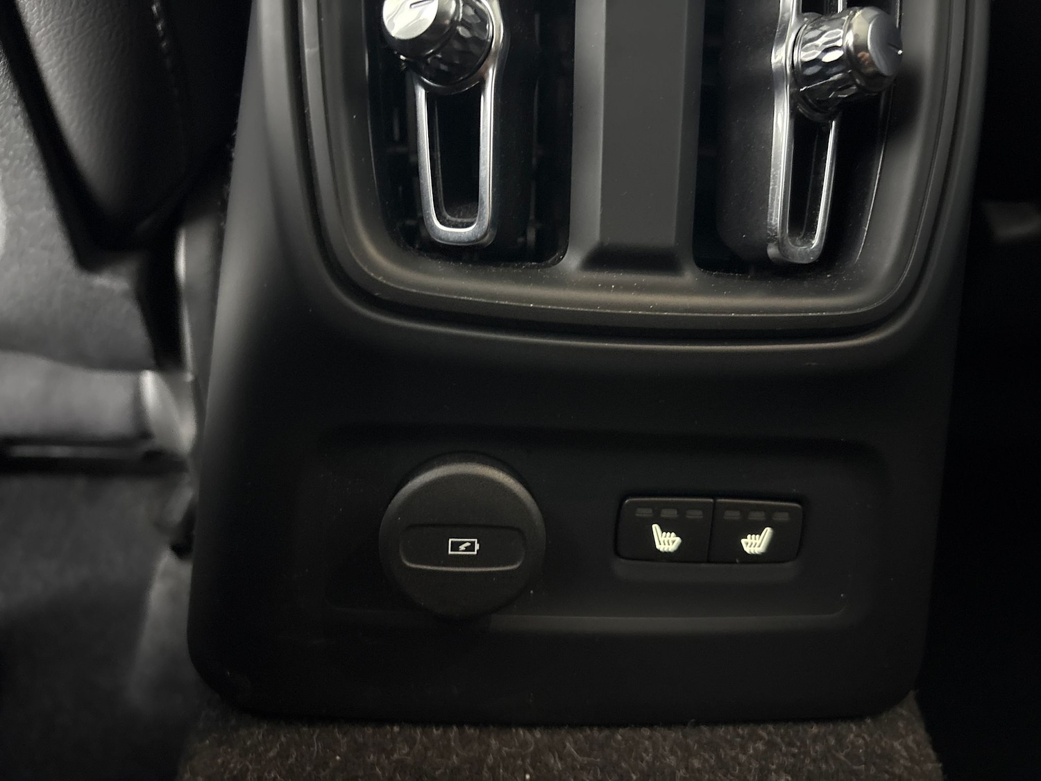 Used Volvo XC40 2022 for sale - 77665461: Photo 17