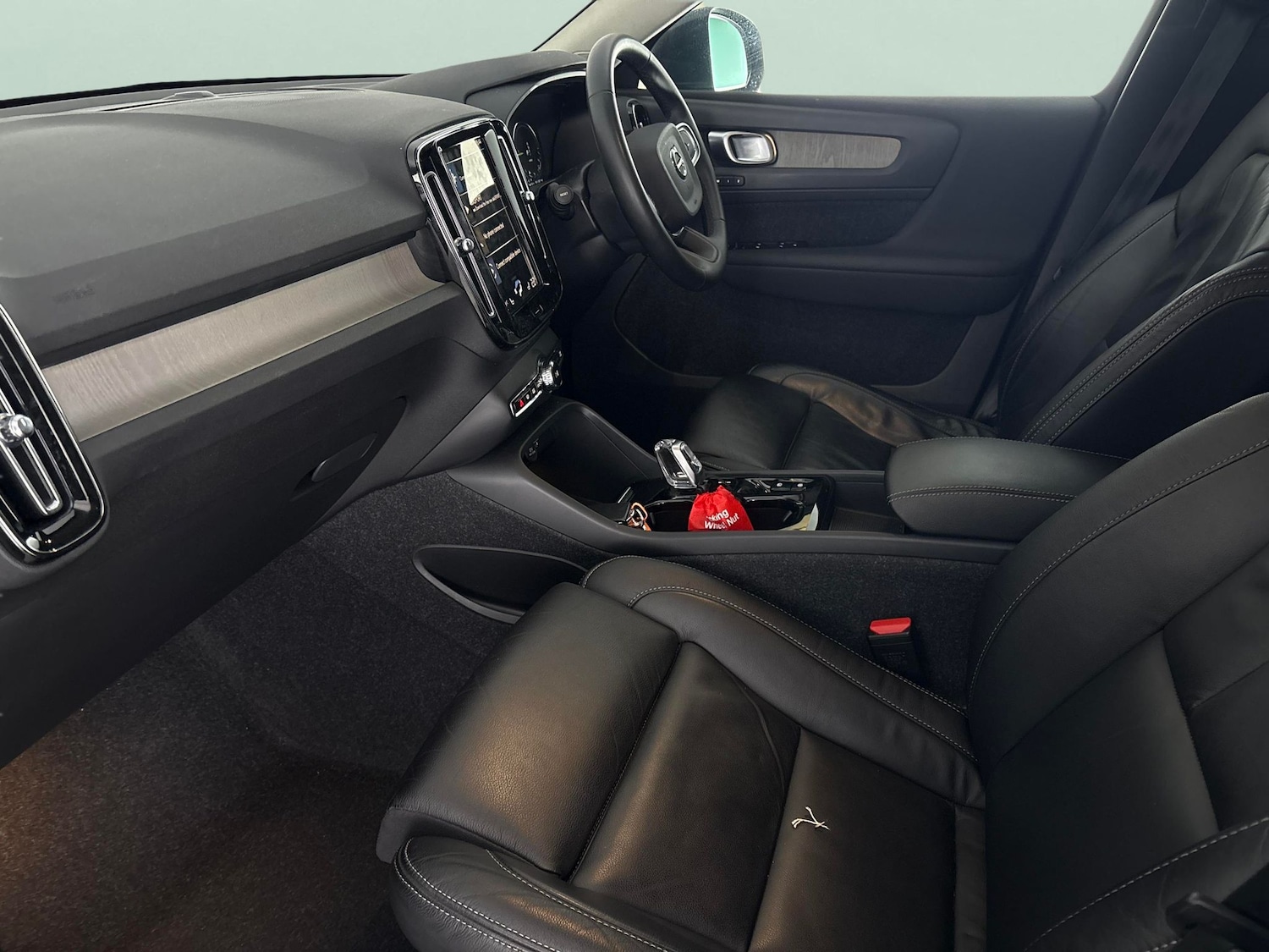 Used Volvo XC40 2022 for sale - 77665461: Photo 4