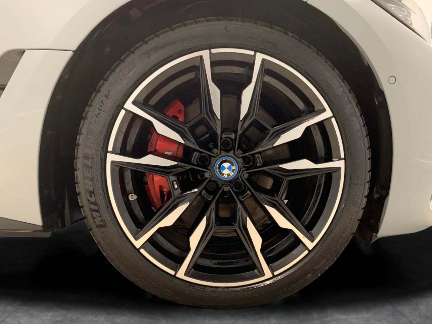 Used BMW i4 2022 for sale - 76339476: Photo 33