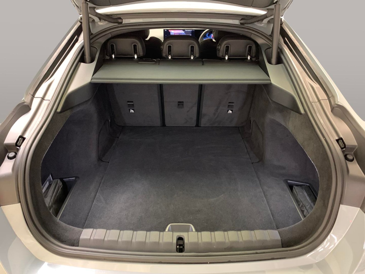 Used BMW i4 2022 for sale - 76339476: Photo 45