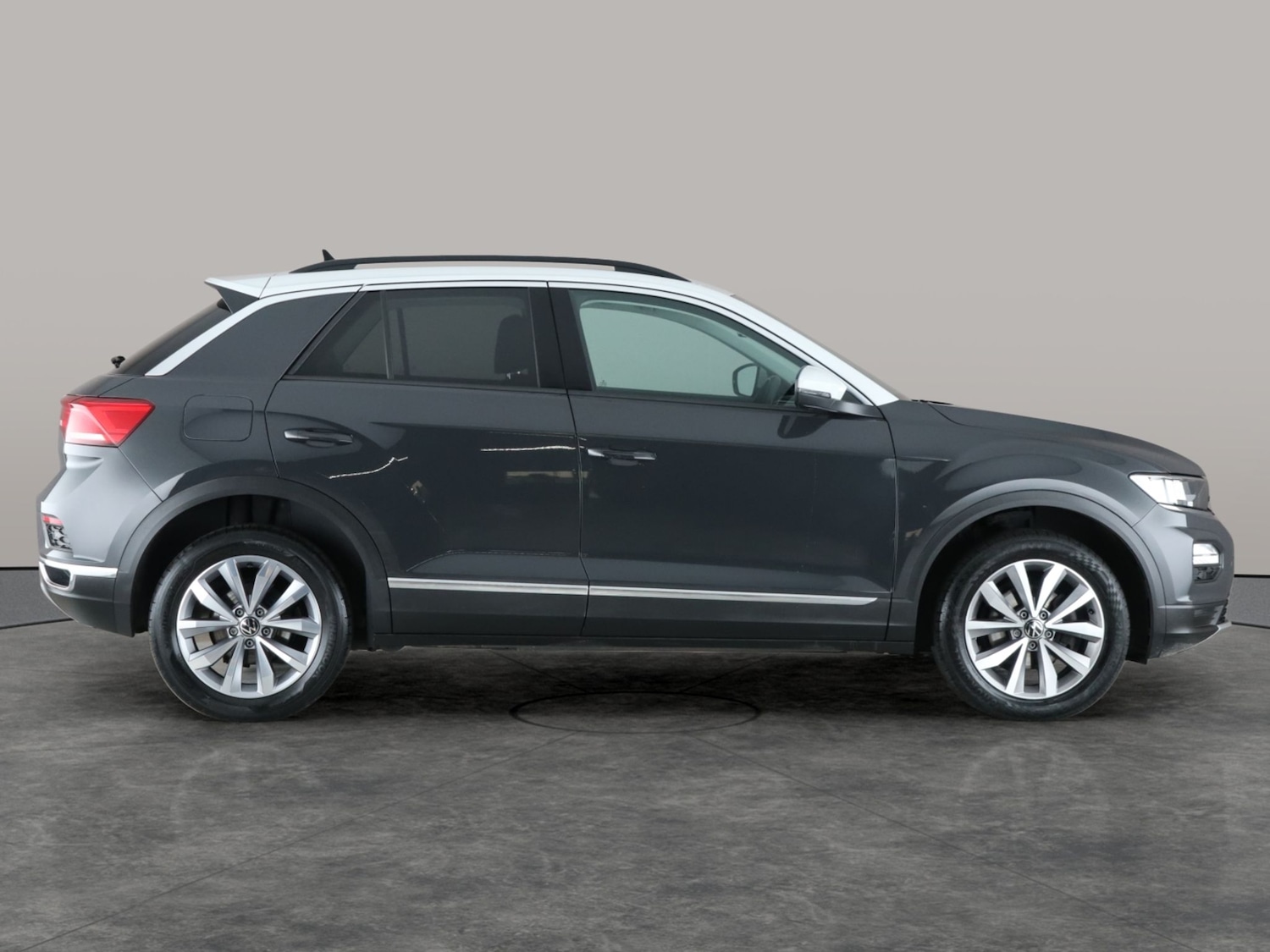 Used Volkswagen T-Roc 2021 for sale - 76452542: Photo 7