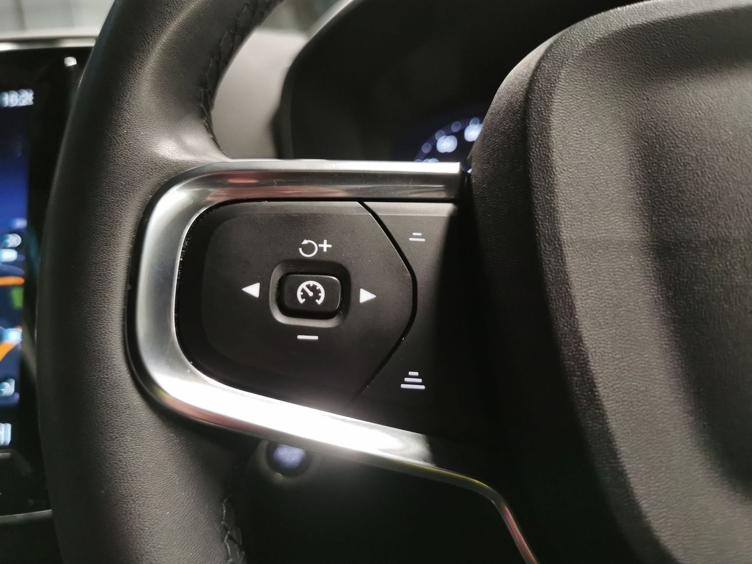 Used Volvo XC40 2022 for sale - 77321505: Photo 19