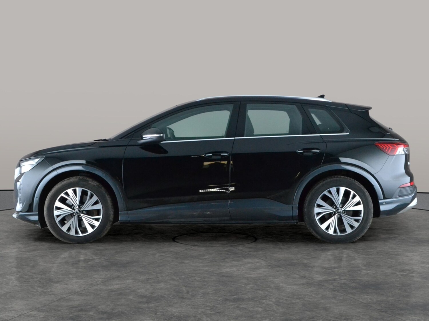 Used Audi Q4 e-tron 2023 for sale - 78221130: Photo 12