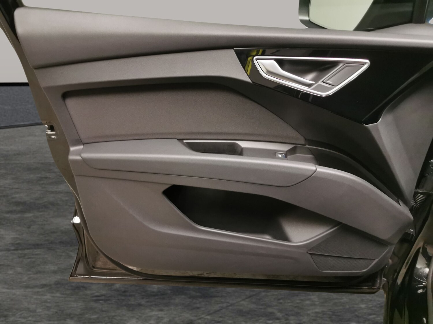 Used Audi Q4 e-tron 2023 for sale - 78221130: Photo 28