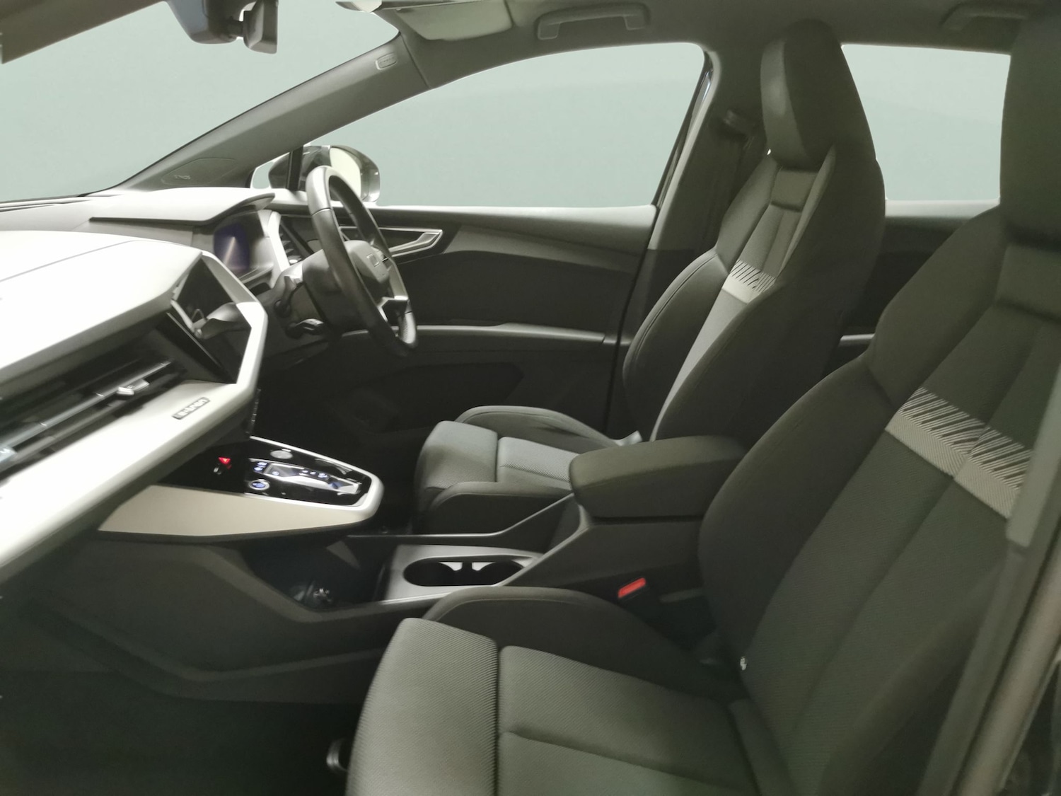 Used Audi Q4 e-tron 2023 for sale - 78221130: Photo 4