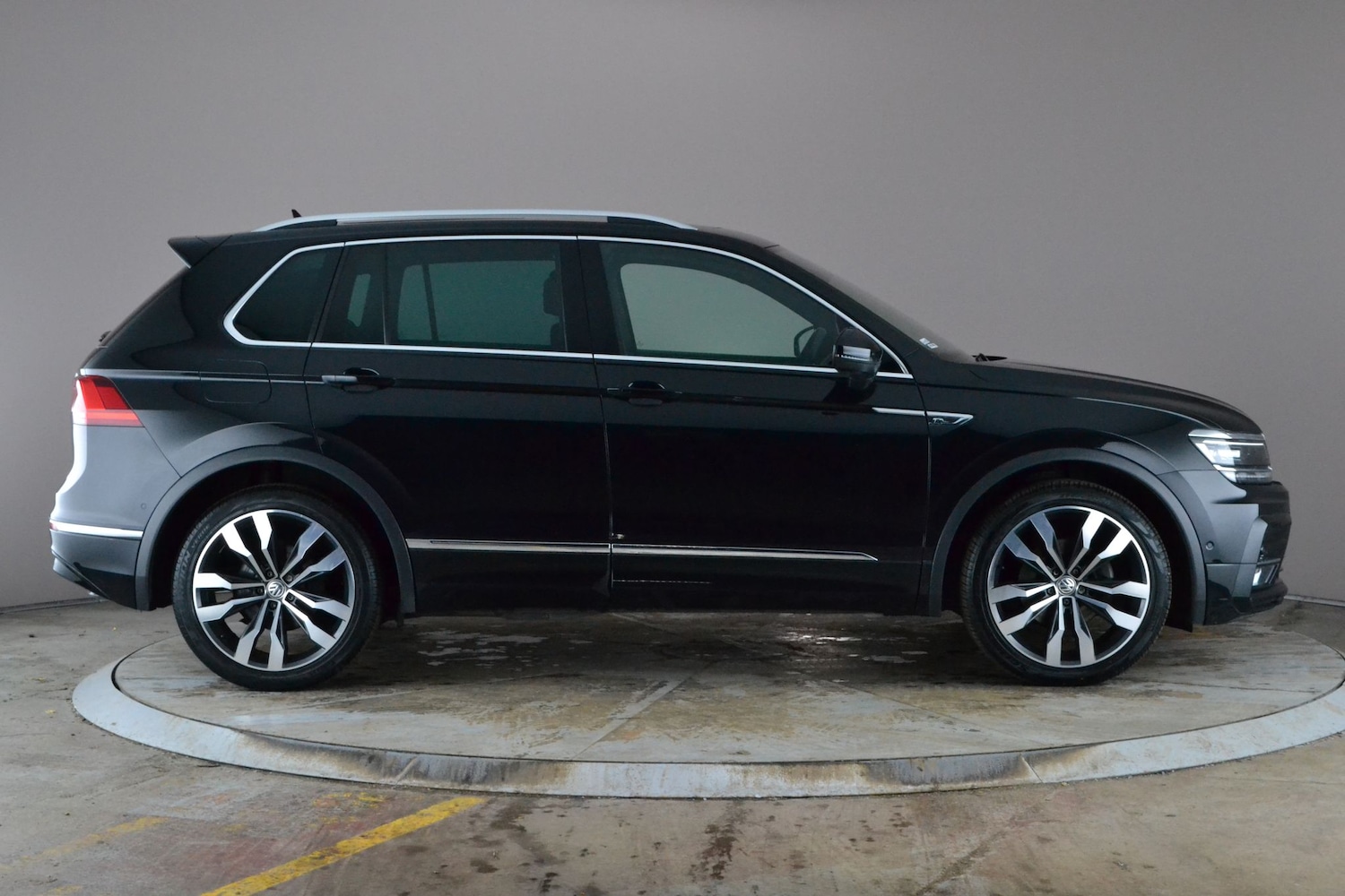 Used Volkswagen Tiguan 2020 for sale - 77679234: Photo 10