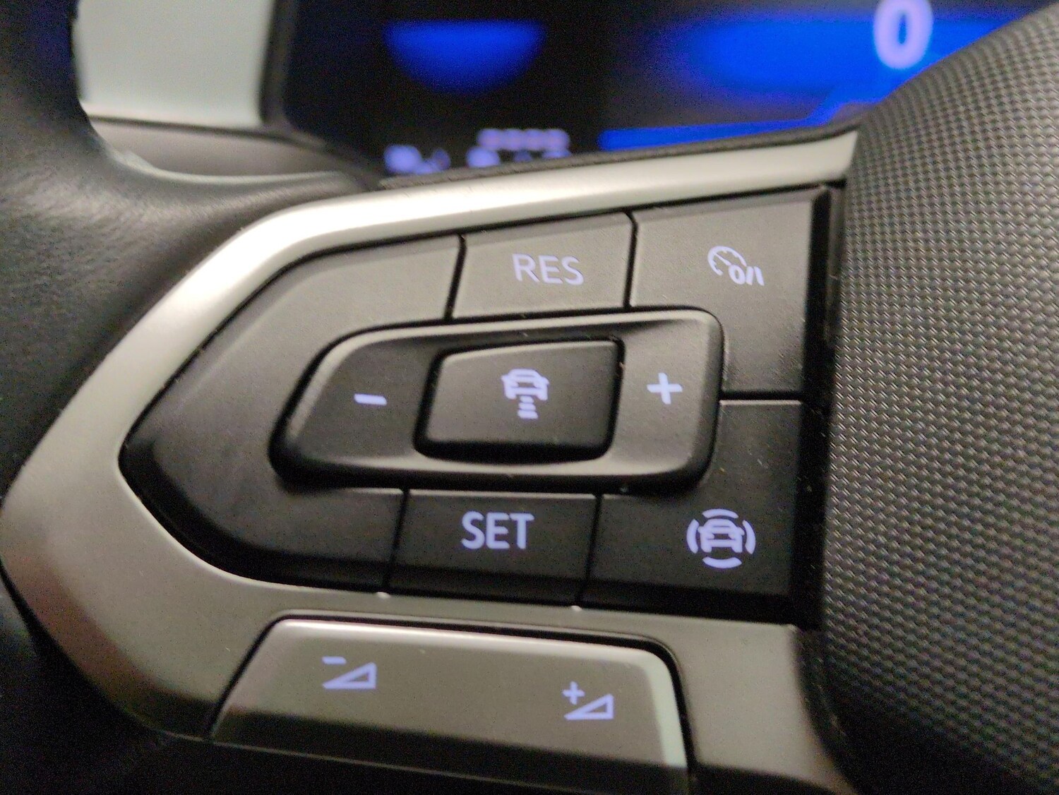 Used Volkswagen T-Roc 2023 for sale - 77888198: Photo 17