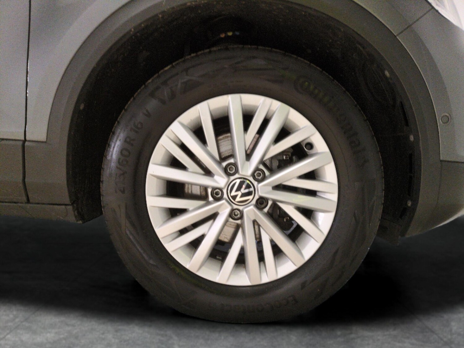 Used Volkswagen T-Roc 2023 for sale - 77888198: Photo 20