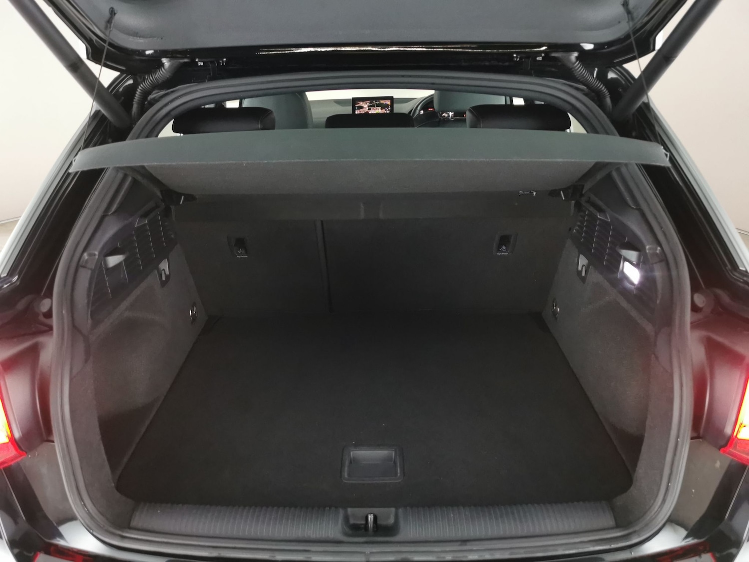 Used Audi Q2 2020 for sale - 77241296: Photo 31