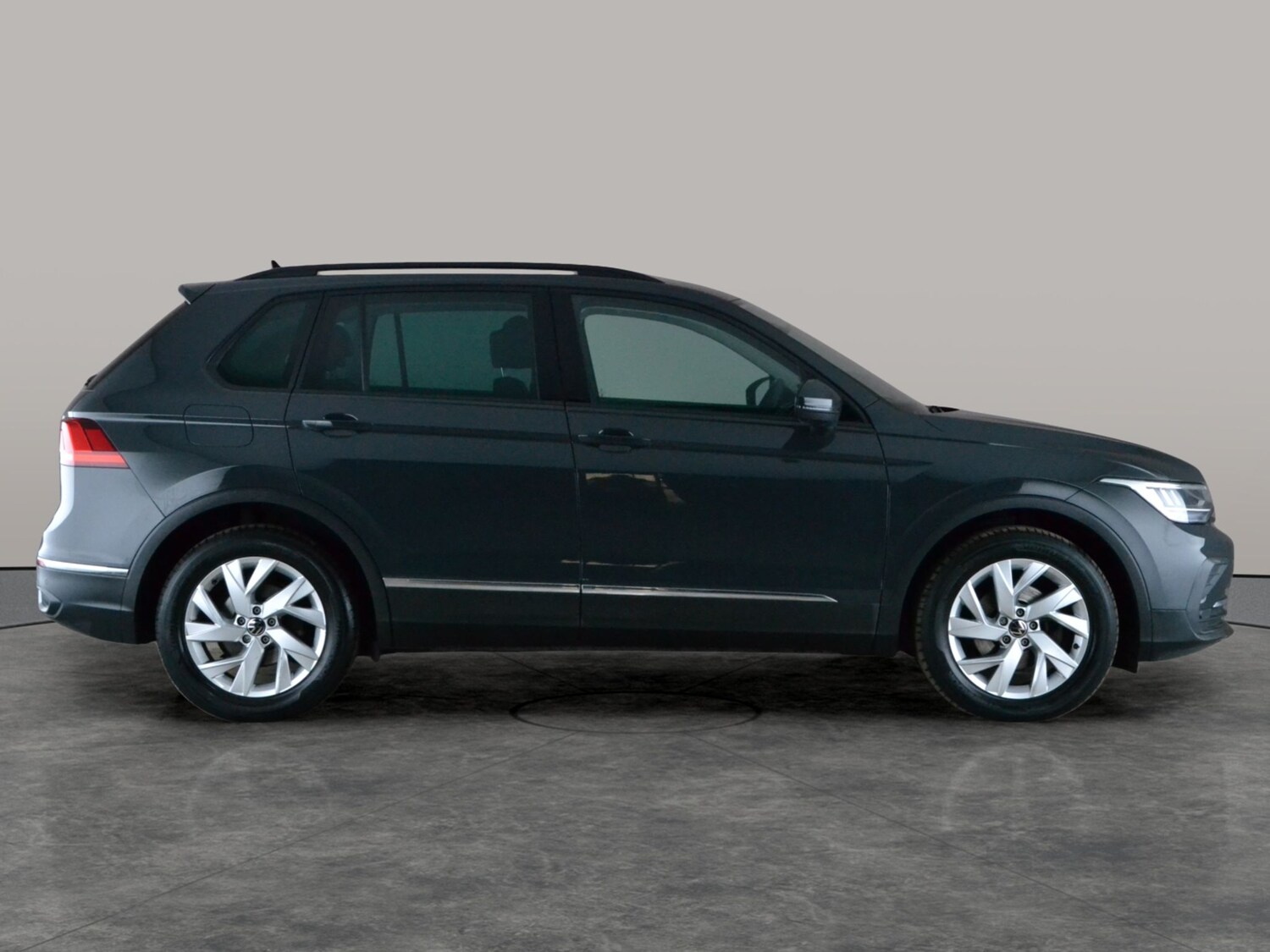Used Volkswagen Tiguan 2022 for sale - 77911682: Photo 8