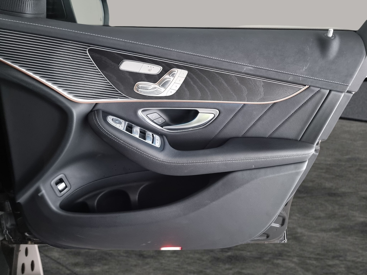 Used Mercedes-Benz EQC 2022 for sale - 76125636: Photo 44