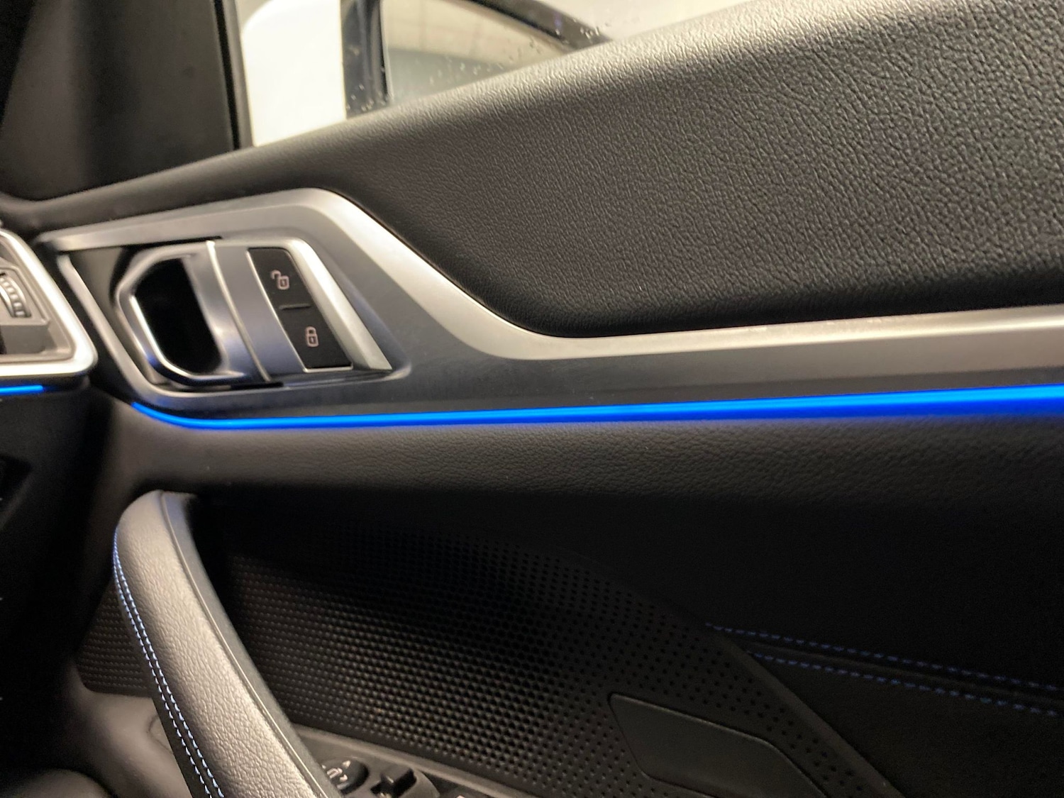 Used BMW i4 2023 for sale - 77795389: Photo 18