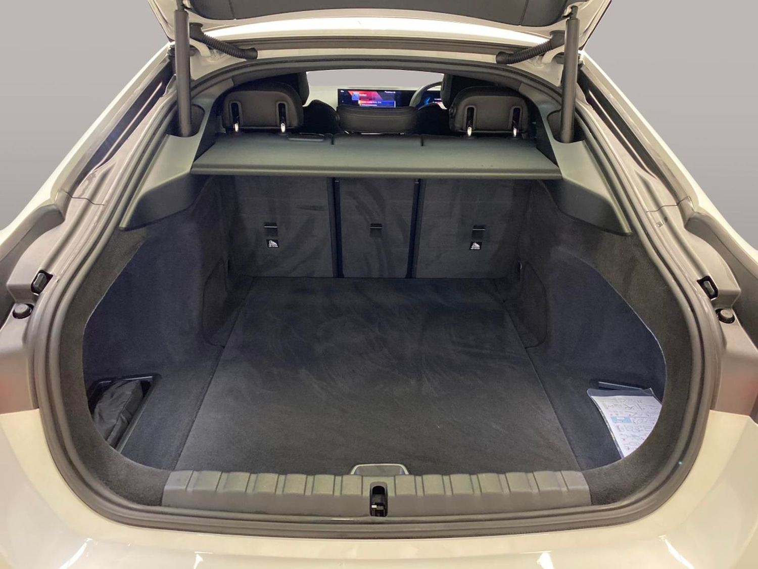 Used BMW i4 2023 for sale - 77795389: Photo 30