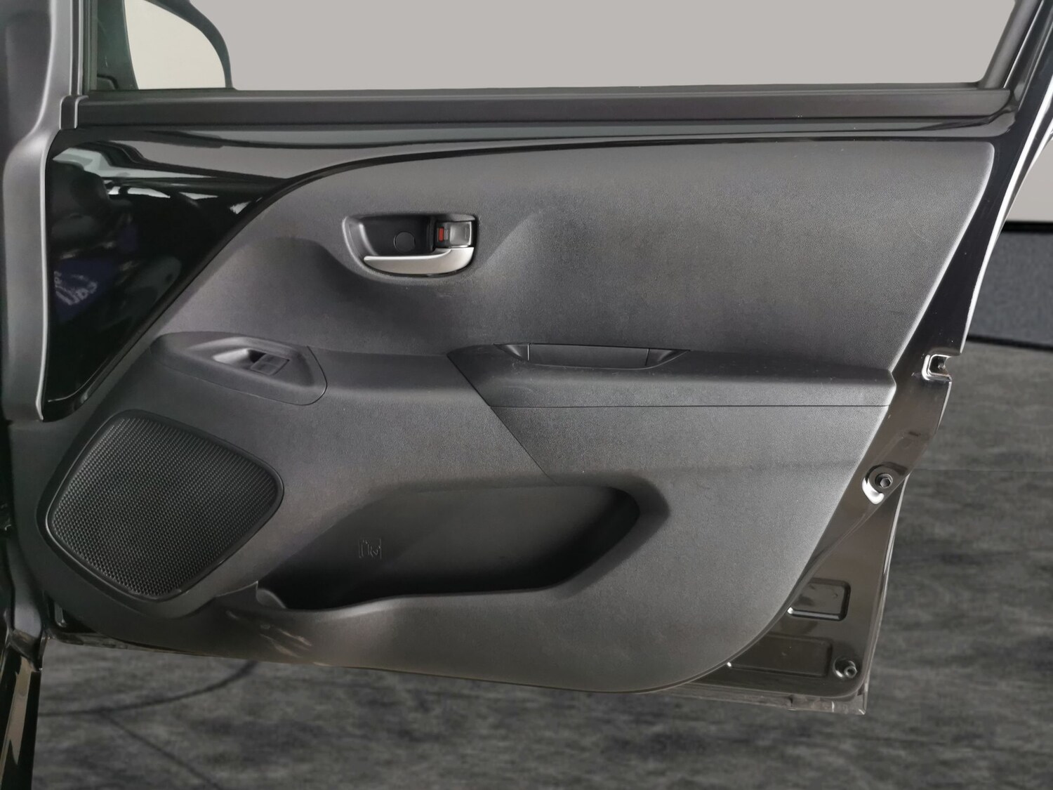 Used Toyota AYGO 2020 for sale - 77543000: Photo 26