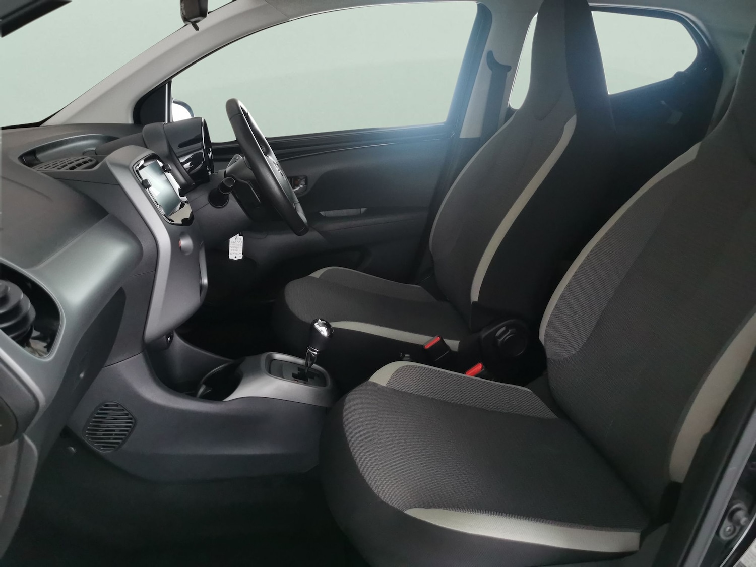 Used Toyota AYGO 2020 for sale - 77543000: Photo 4