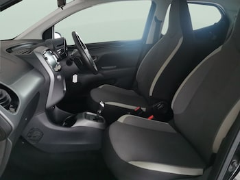 Used Toyota AYGO 2020 for sale - 77543000: Photo