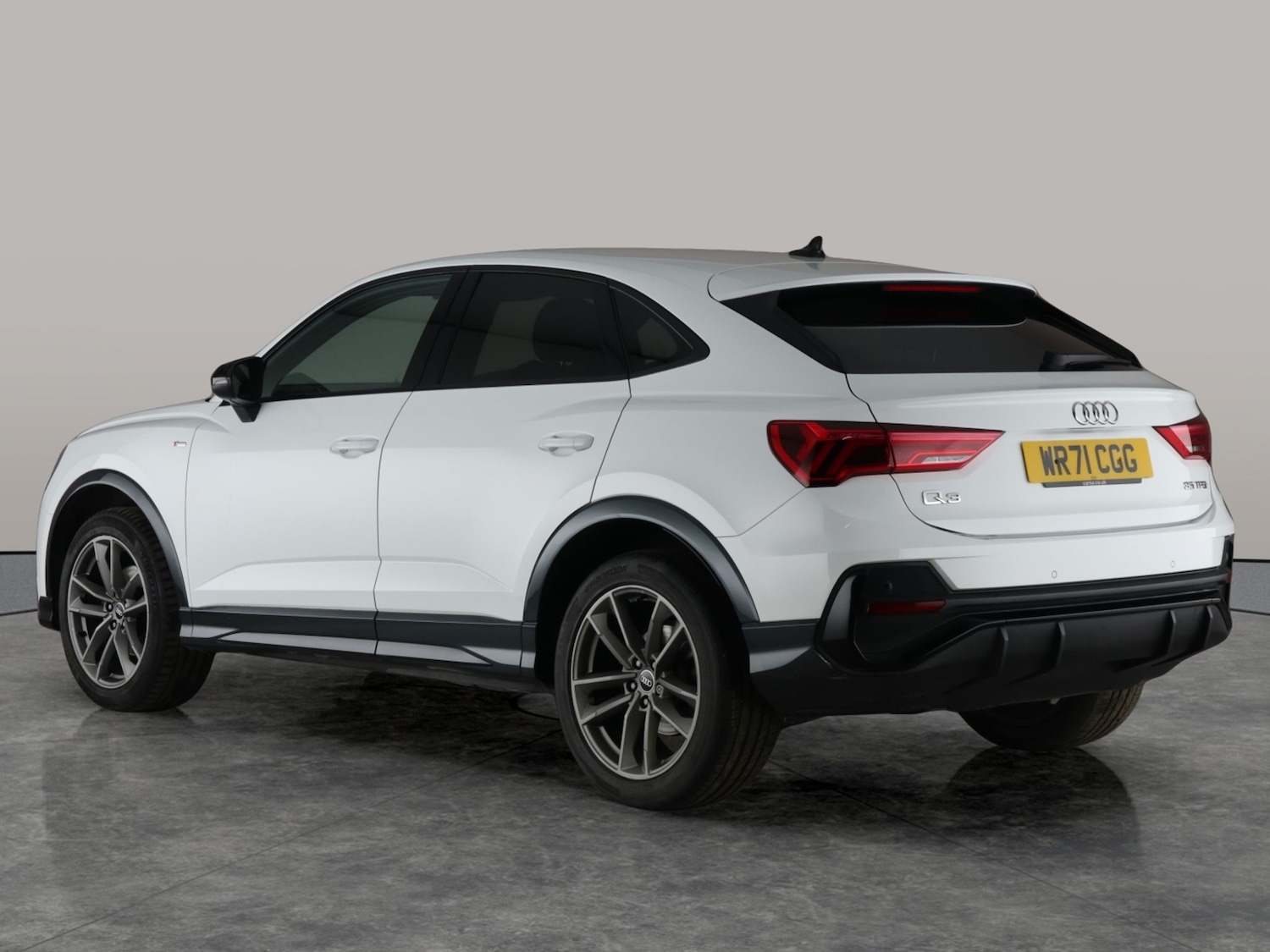 Used Audi Q3 2021 for sale - 76390392: Photo 14