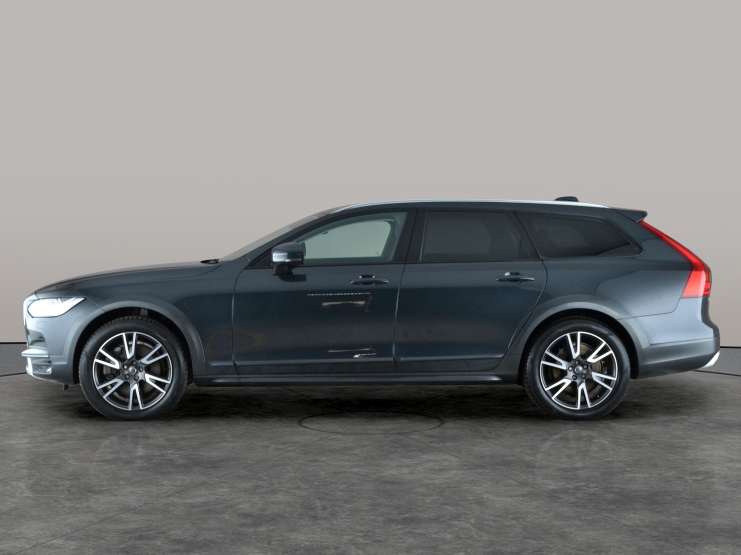 Used Volvo V90 2020 for sale - 77350872: Photo 12