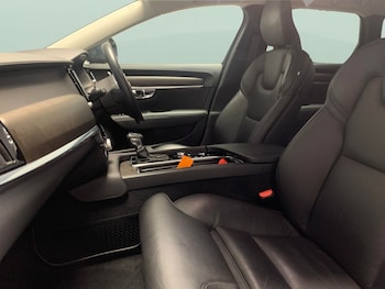Used Volvo V90 2020 for sale - 77350872: Photo