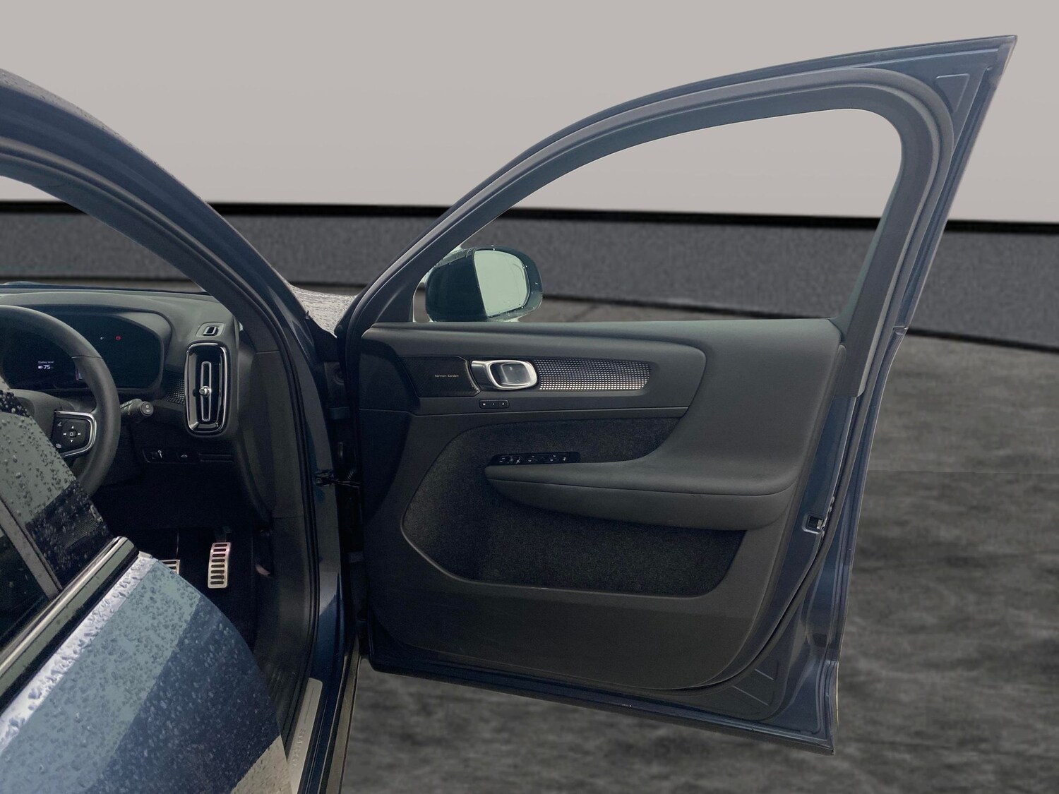 Used Volvo XC40 2021 for sale - 77350851: Photo 30