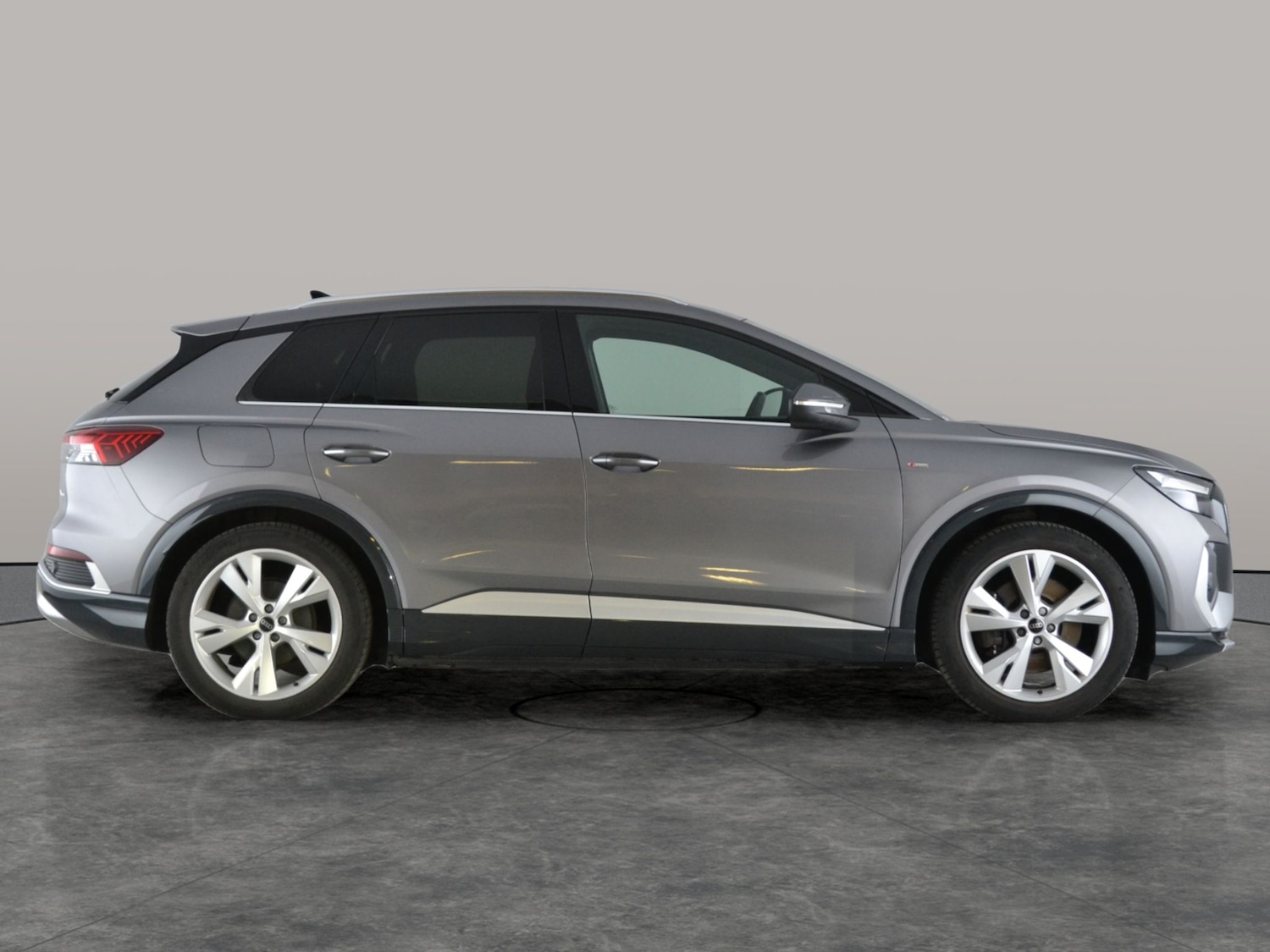 Used Audi Q4 e-tron 2023 for sale - 77627887: Photo 9