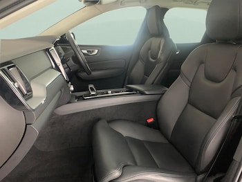 Used Volvo XC60 2023 for sale - 79178946: Photo