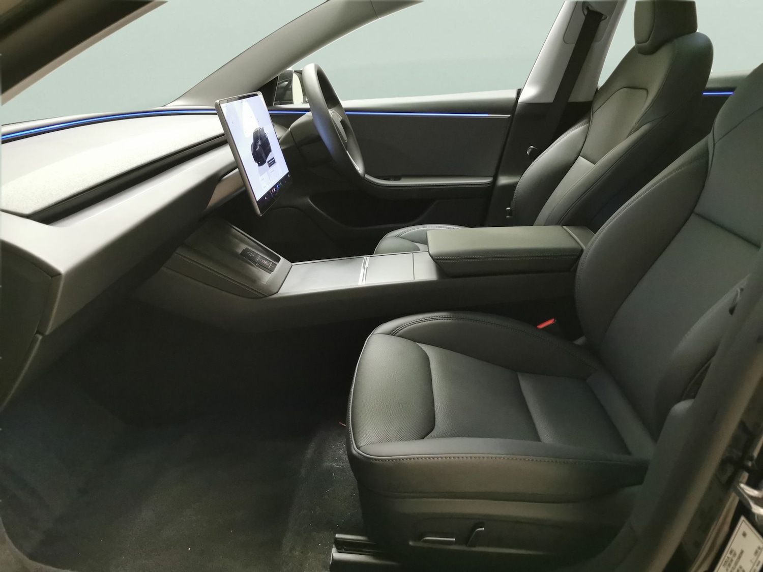 Used Tesla Model 3 2025 for sale - 78094360: Photo 4