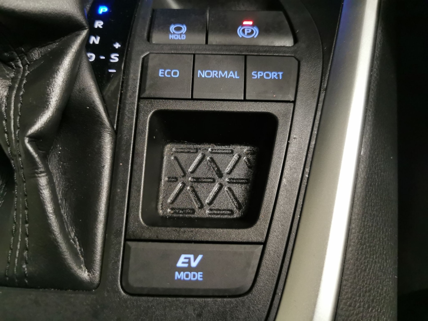 Used Toyota RAV4 2020 for sale - 76413153: Photo 26