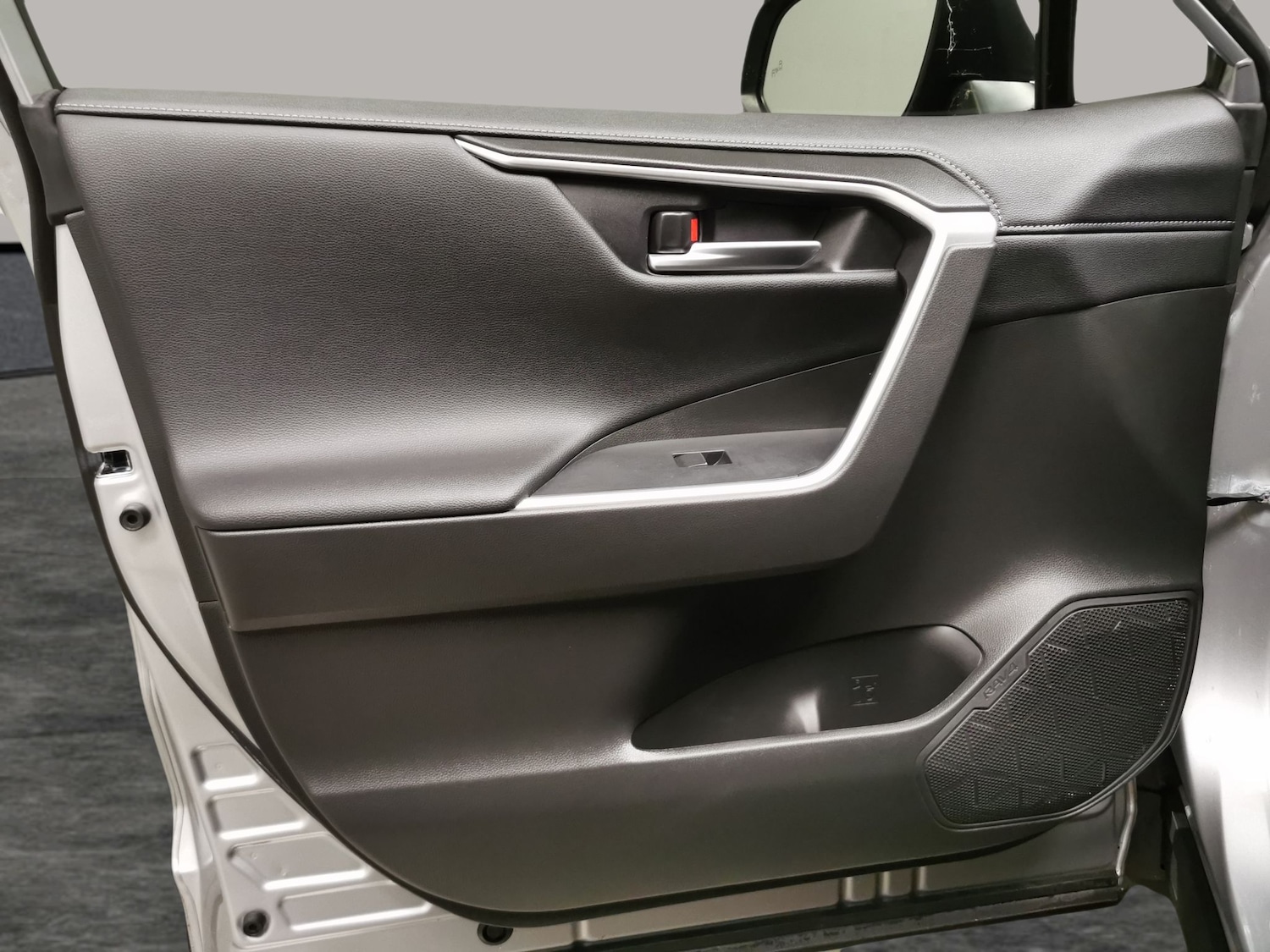 Used Toyota RAV4 2020 for sale - 76413153: Photo 43