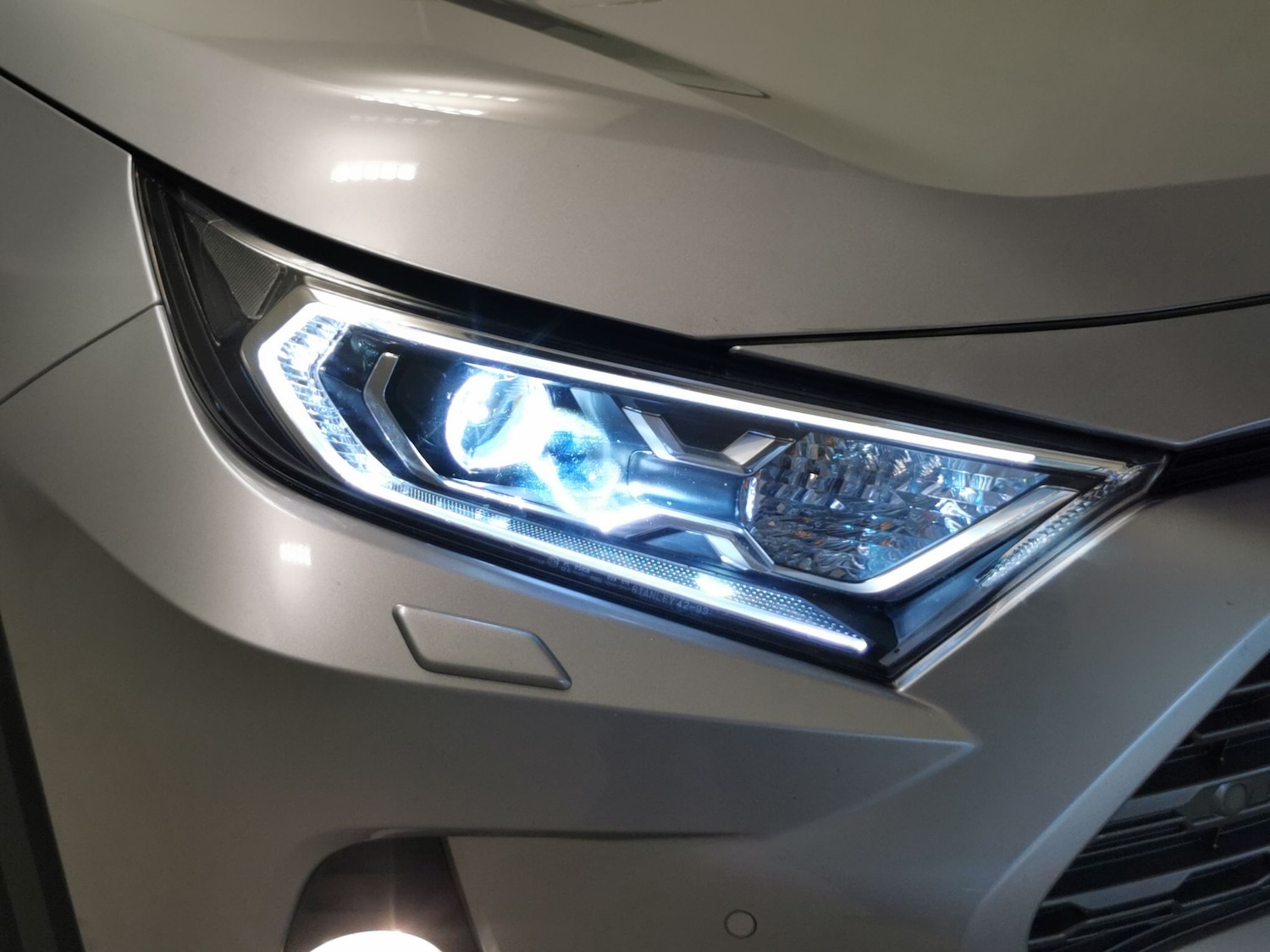 Used Toyota RAV4 2020 for sale - 76413153: Photo 5