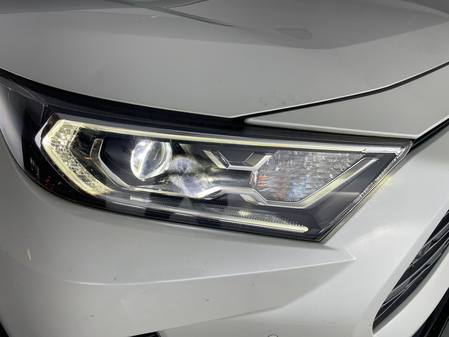 Used Toyota RAV4 2020 for sale - 76636402: Photo 28