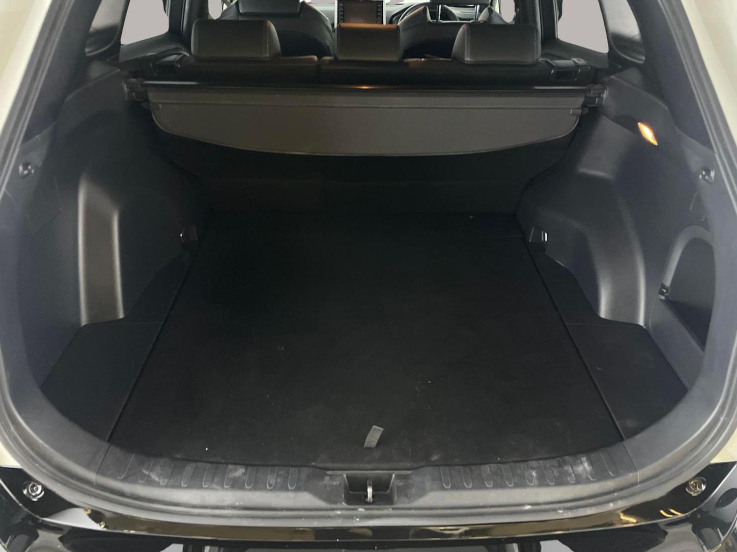 Used Toyota RAV4 2020 for sale - 76636402: Photo 38