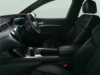 Used Audi e-tron 2022 for sale - 77286063: Photo