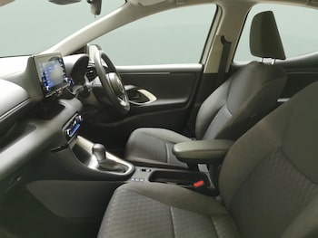 Used Toyota Yaris 2023 for sale - 78464549: Photo