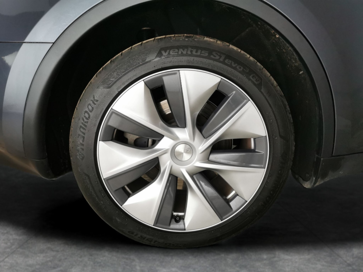 Used Tesla Model Y 2023 for sale - 77984653: Photo 30