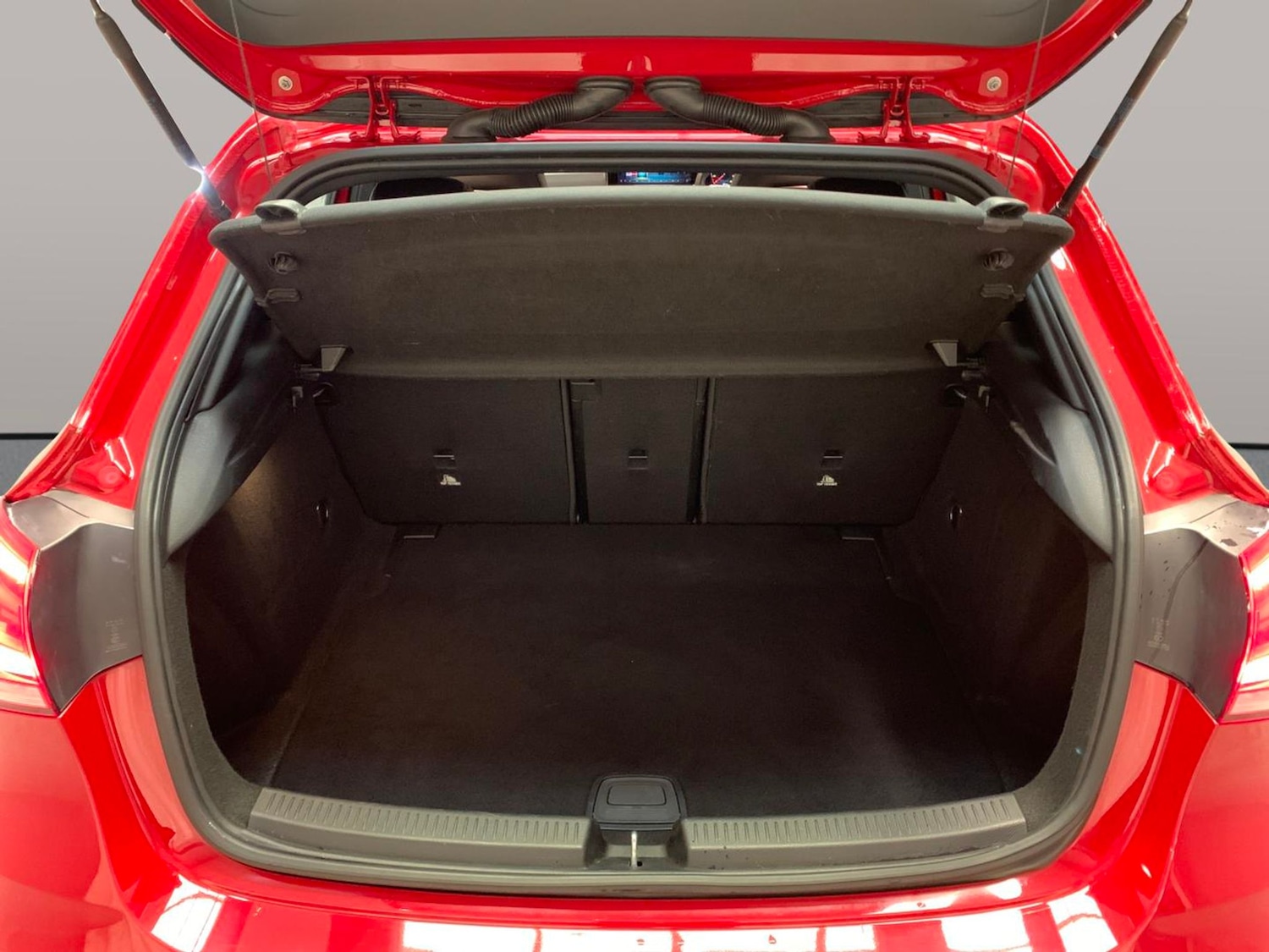 Used Mercedes-Benz A-Class 2018 for sale - 77392407: Photo 32