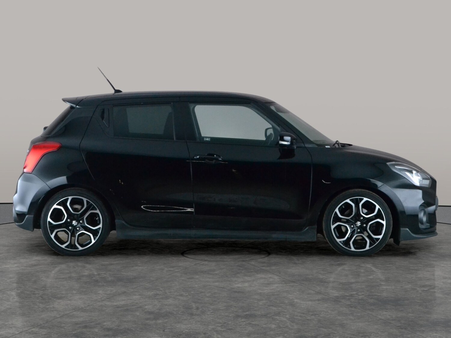 Used Suzuki Swift 2019 for sale - 77786601: Photo 9