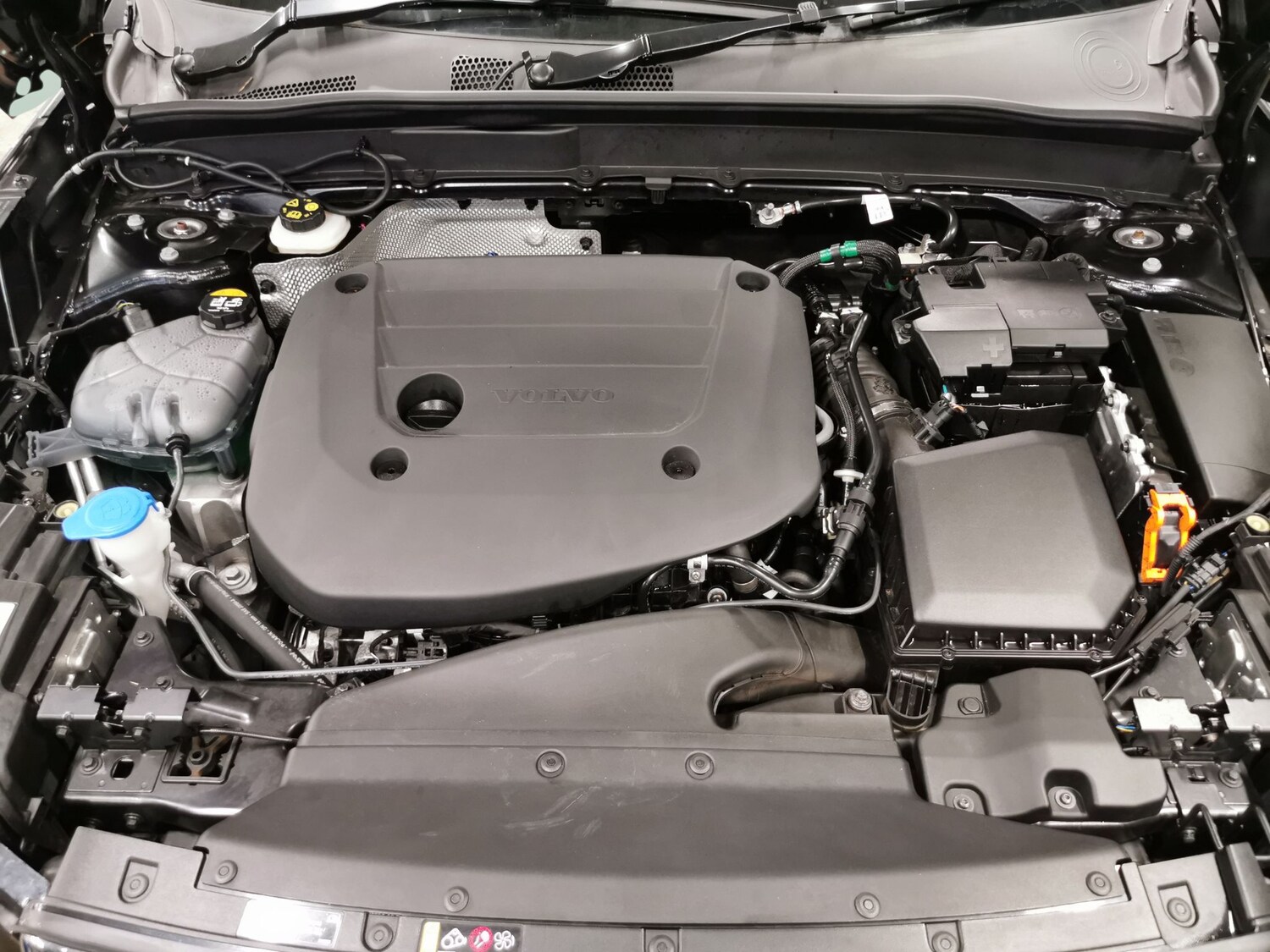 Used Volvo XC40 2024 for sale - 77347382: Photo 32