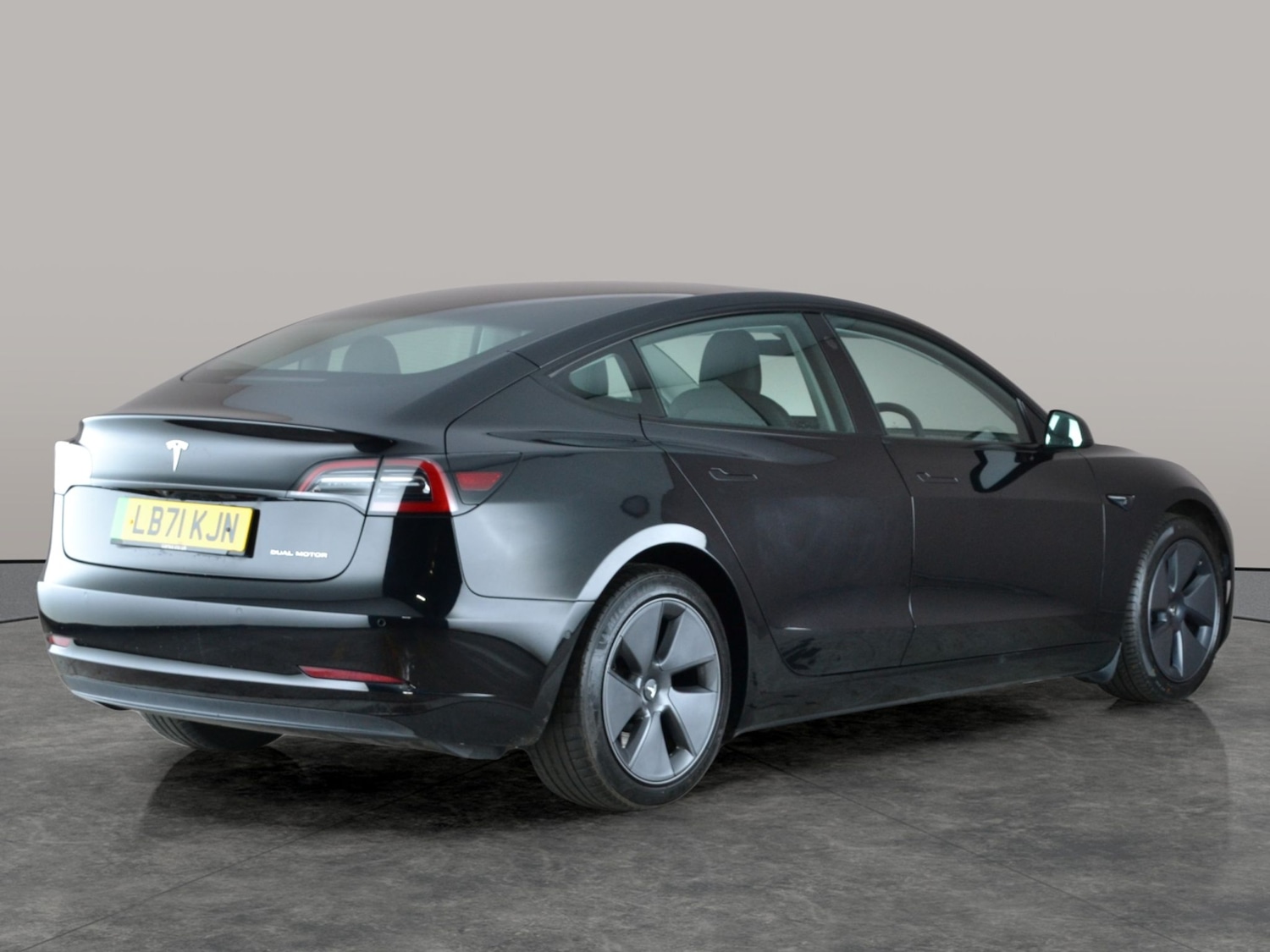 Used Tesla Model 3 2021 for sale - 76935163: Photo 11