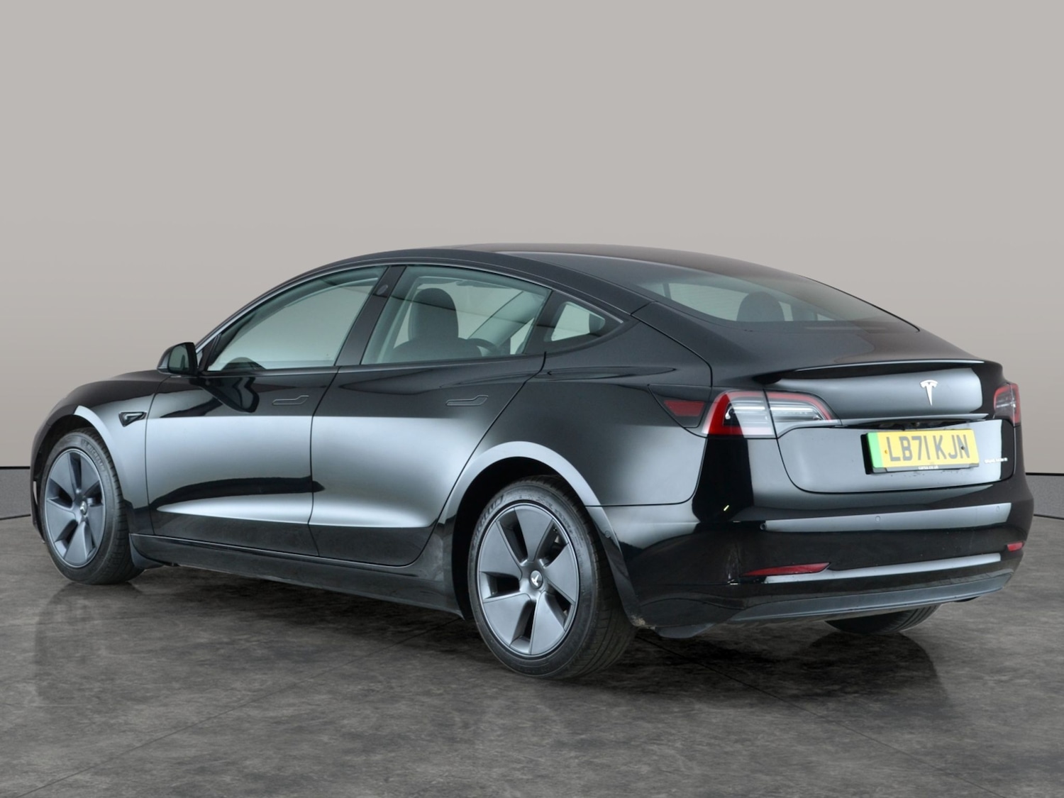 Used Tesla Model 3 2021 for sale - 76935163: Photo 13