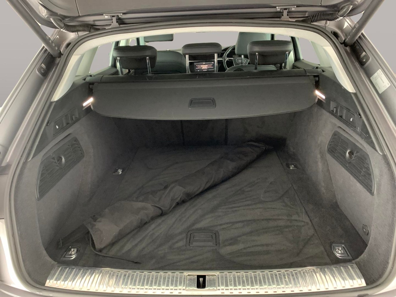 Used Audi e-tron 2022 for sale - 77043645: Photo 30