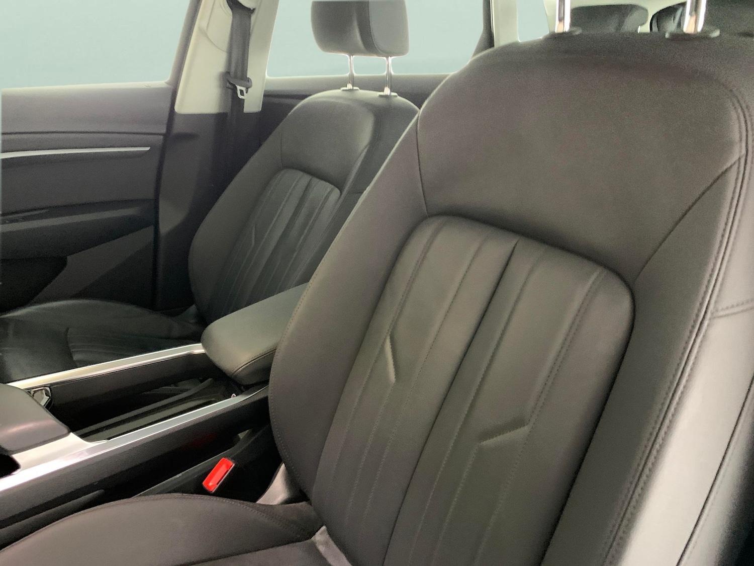 Used Audi e-tron 2022 for sale - 77043645: Photo 7