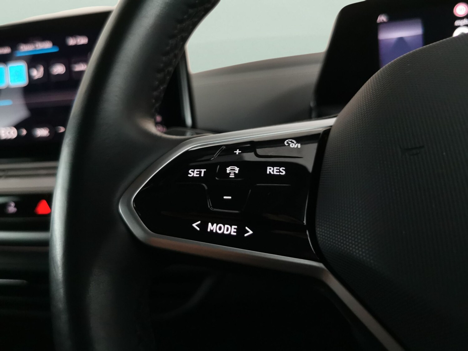 Used Volkswagen ID.4 2022 for sale - 77360904: Photo 21