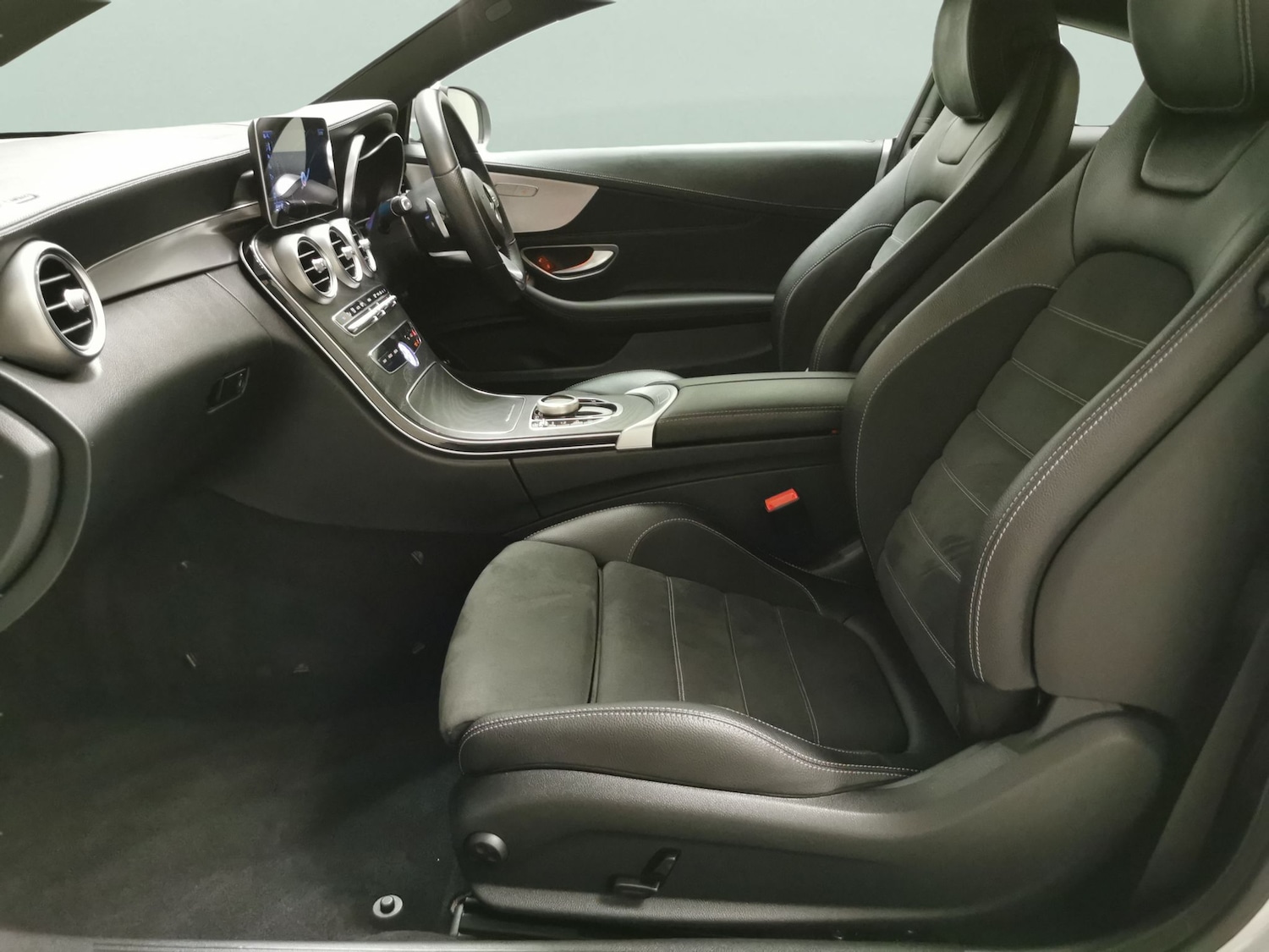 Used Mercedes-Benz C Class 2019 for sale - 76958367: Photo 4