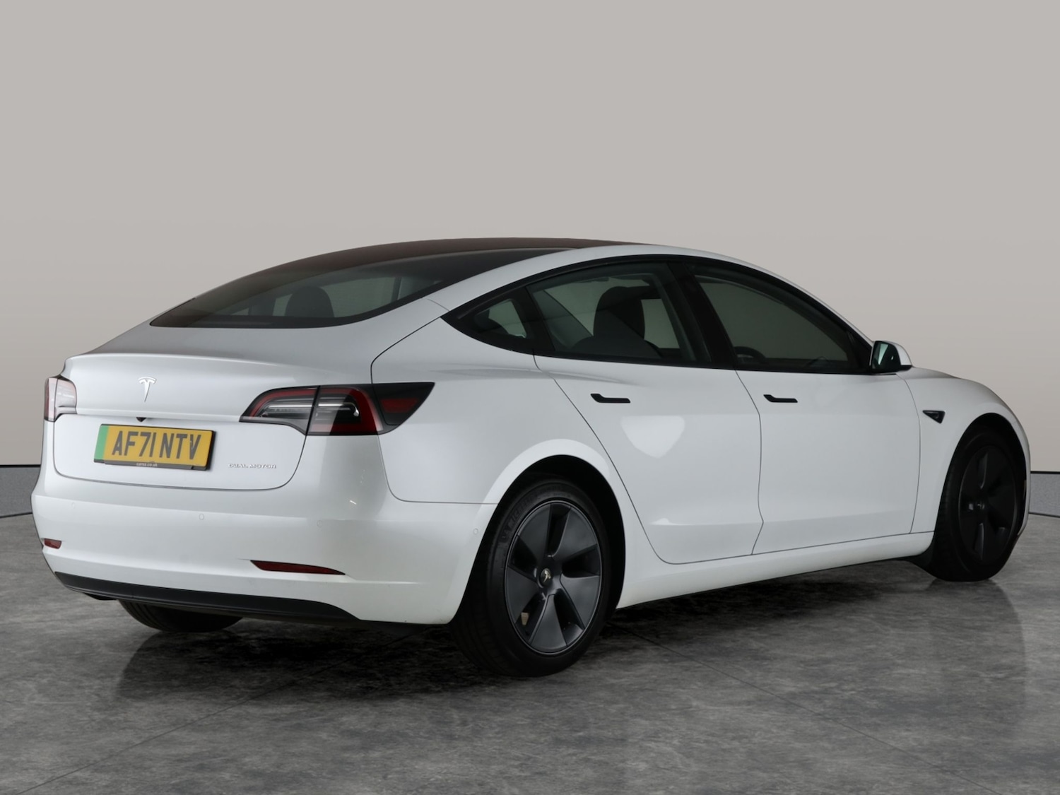 Used Tesla Model 3 2021 for sale - 76162445: Photo 16
