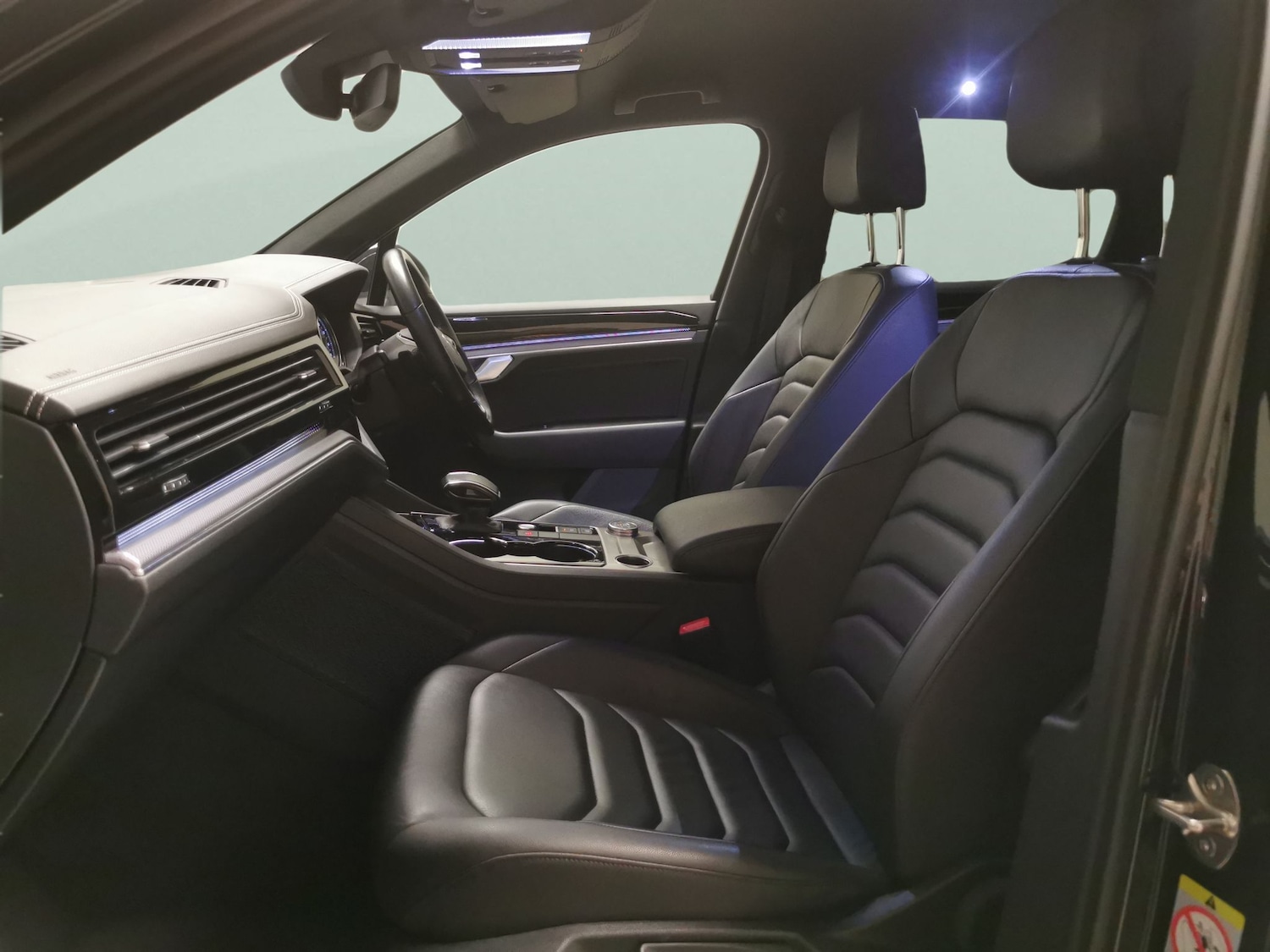 Used Volkswagen Touareg for sale - 78218492: Photo 4