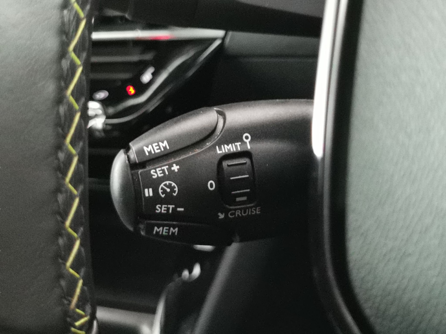 Used Peugeot 2008 2022 for sale - 76722589: Photo 21