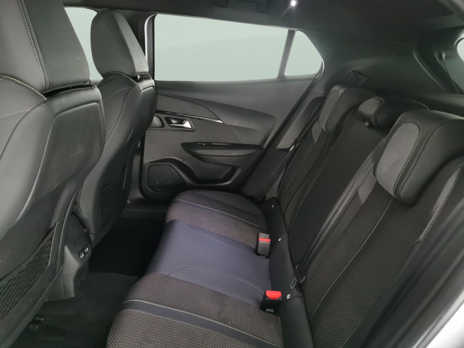 Used Peugeot 2008 2022 for sale - 76722589: Photo 28