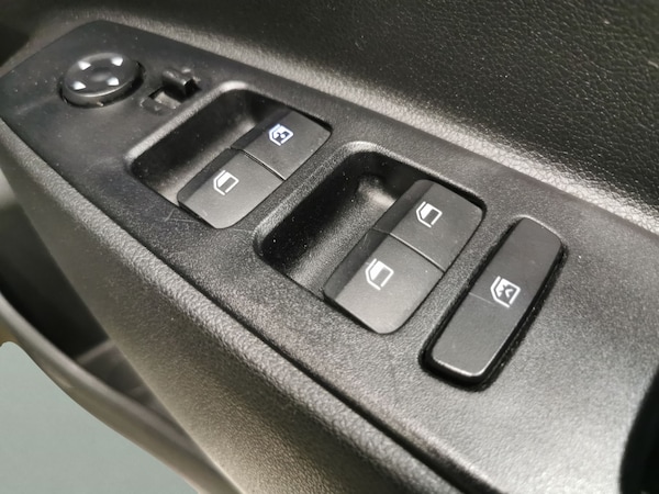 Used Hyundai i10 2023 for sale - 76253549: Photo 17
